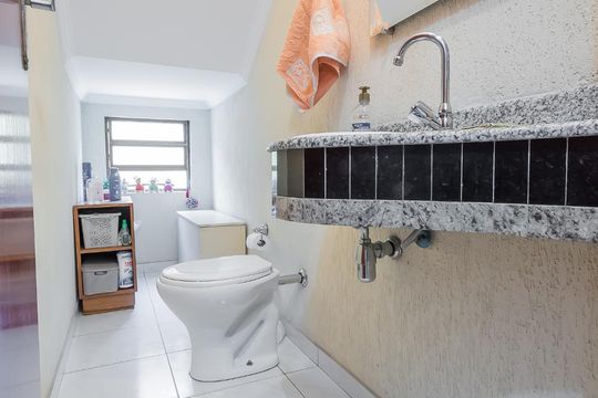Lavabo de casa à venda com 3 quartos, 200m² em Vila Gea, São Paulo