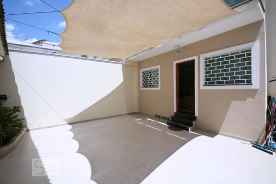 Garagem de casa para alugar com 3 quartos, 140m² em Vila Santana, São Paulo