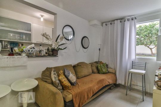 Sala de apartamento à venda com 3 quartos, 58m² em Pechincha, Rio de Janeiro
