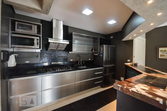 Cozinha de apartamento à venda com 2 quartos, 90m² em Pinheiros, São Paulo