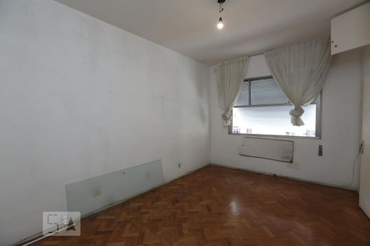 Quarto Suíte 1 de apartamento à venda com 3 quartos, 270m² em Copacabana, Rio de Janeiro