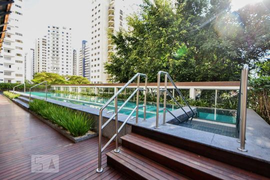 Piscina de kitnet/studio para alugar com 1 quarto, 37m² em Brooklin, São Paulo