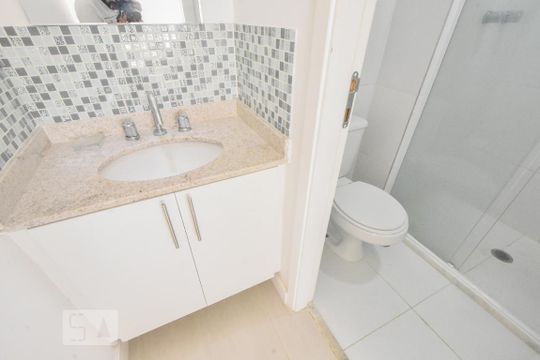 Banheiro  de kitnet/studio para alugar com 1 quarto, 37m² em Brooklin, São Paulo