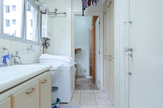 Área de Serviço de apartamento à venda com 3 quartos, 198m² em Higienópolis , São Paulo