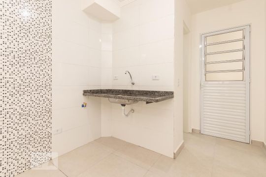 Cozinha de apartamento para alugar com 2 quartos, 45m² em Jardim Belém, São Paulo