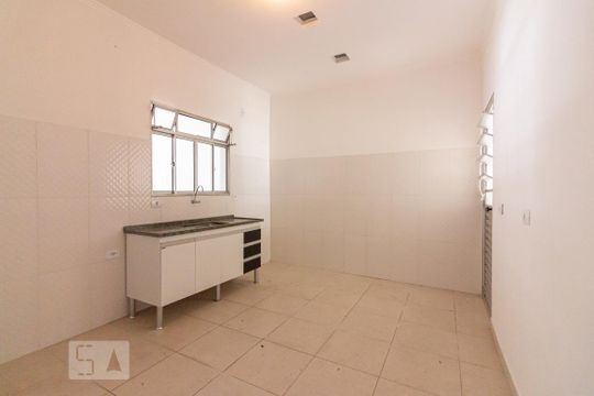 Cozinha de casa para alugar com 1 quarto, 70m² em Cipava, Osasco