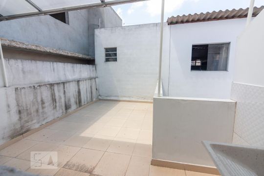 Quintal de casa para alugar com 1 quarto, 70m² em Cipava, Osasco