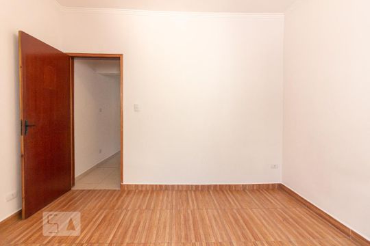 Quarto de casa para alugar com 1 quarto, 70m² em Cipava, Osasco
