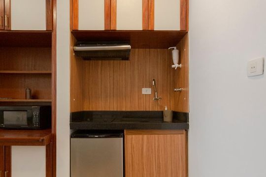Cozinha de kitnet/studio para alugar com 1 quarto, 28m² em Consolação, São Paulo