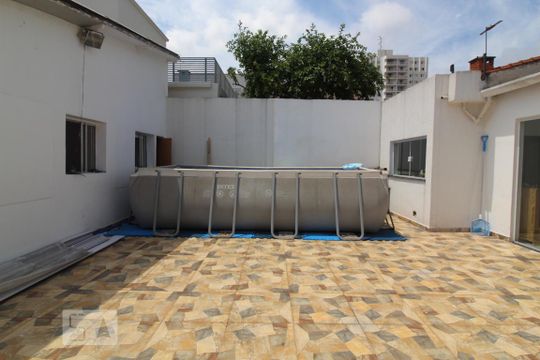 Quintal Edicula de casa para alugar com 6 quartos, 400m² em Santa Paula, São Caetano do Sul