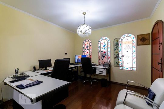 1o. Andar - Sala de casa à venda com 3 quartos, 337m² em Jardim Maria Estela, São Paulo