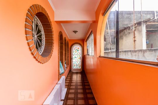 1o. Andar - Corredor Lateral de casa à venda com 3 quartos, 337m² em Jardim Maria Estela, São Paulo
