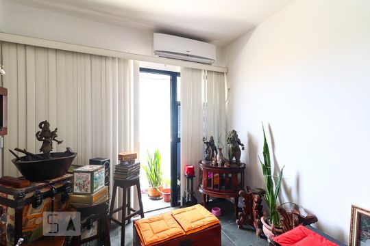 Sala de apartamento à venda com 1 quarto, 72m² em Barra da Tijuca, Rio de Janeiro