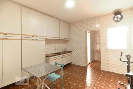 Cozinha de casa para alugar com 3 quartos, 76m² em Vila Regente Feijó, São Paulo