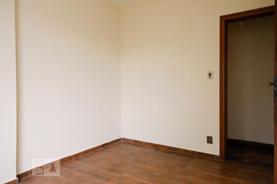 Quarto 1 de apartamento para alugar com 3 quartos, 74m² em Grajaú, Rio de Janeiro