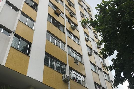 Fachada de apartamento para alugar com 3 quartos, 74m² em Grajaú, Rio de Janeiro