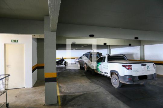 Garagem de apartamento para alugar com 2 quartos, 209m² em São Lucas, Belo Horizonte