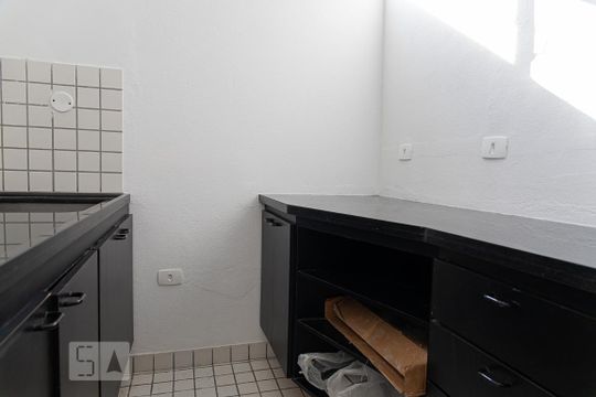 Quarto de Serviço de apartamento para alugar com 2 quartos, 130m² em Higienópolis, São Paulo
