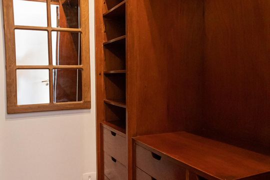 Closet de apartamento para alugar com 2 quartos, 130m² em Higienópolis, São Paulo