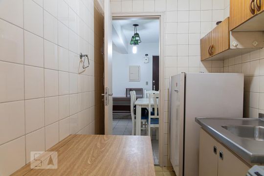Cozinha de apartamento à venda com 1 quarto, 55m² em República, São Paulo