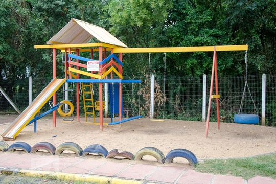 Apartamento à venda com 2 quartos, 52m² em Olaria, Canoas
