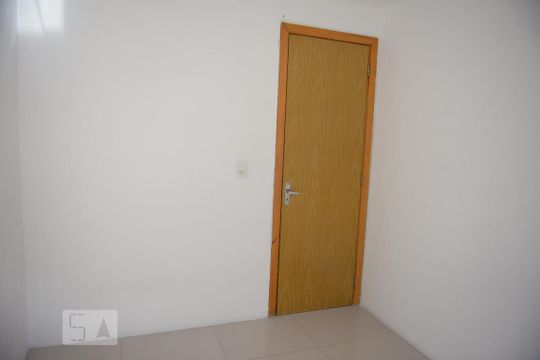 Apartamento à venda com 2 quartos, 52m² em Olaria, Canoas