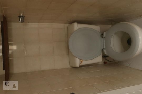 Banheiro  da area de serviço de apartamento para alugar com 2 quartos, 75m² em Icaraí, Niterói