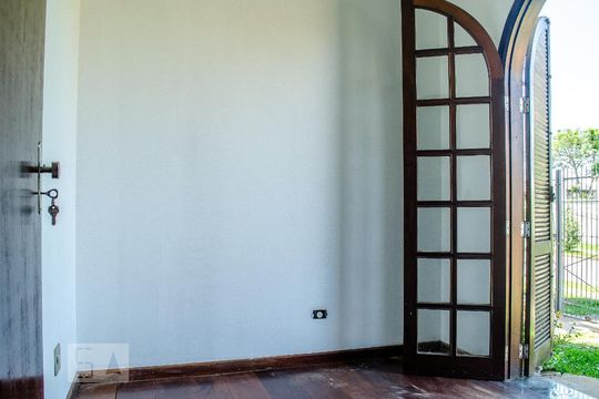 Casa à venda com 4 quartos, 264m² em Jardim Botânico, Curitiba