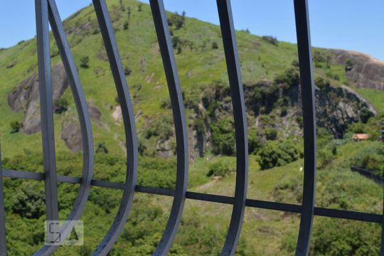Vista da Sala de apartamento à venda com 2 quartos, 98m² em Engenhoca, Niterói