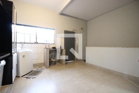 Área de Serviço de casa para alugar com 5 quartos, 850m² em Setor Habitacional Samambaia (taguatinga), Brasília