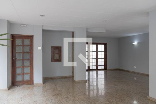 Hall de entrada de apartamento para alugar com 2 quartos, 80m² em Alto Barroca, Belo Horizonte