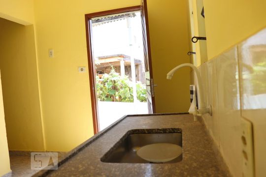 Casa para alugar com 1 quarto, 30m² em Vila Guaraciaba, Santo André