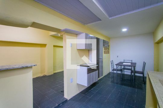 Cozinha de casa para alugar com 1 quarto, 40m² em Vila Guaraciaba, Santo André