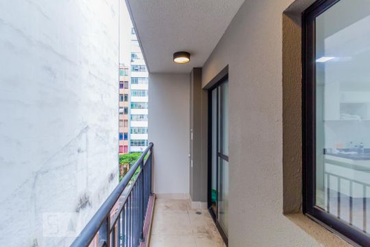 Varanda de kitnet/studio para alugar com 1 quarto, 25m² em Centro, São Paulo