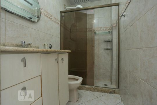 Banheiro Social de apartamento à venda com 2 quartos, 95m² em Vila Isabel, Rio de Janeiro