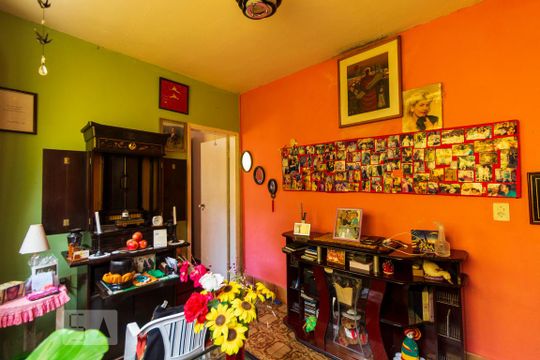 Sala (casa 1) de casa à venda com 5 quartos, 120m² em Parque Jabaquara, São Paulo