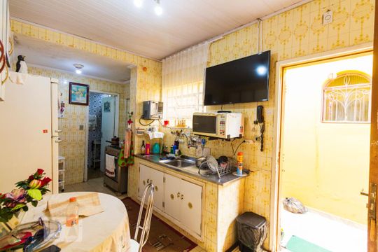 Cozinha (casa 1) de casa à venda com 5 quartos, 120m² em Parque Jabaquara, São Paulo