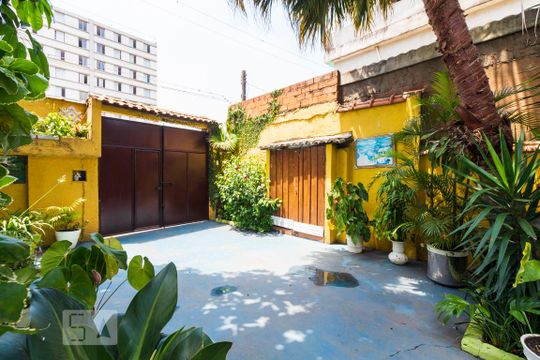 Quintal de casa à venda com 5 quartos, 120m² em Parque Jabaquara, São Paulo