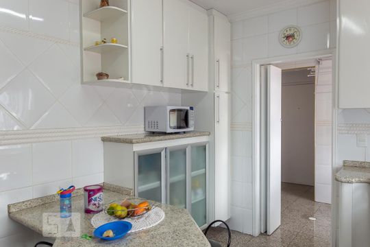 Cozinha de apartamento à venda com 3 quartos, 136m² em Rudge Ramos, São Bernardo do Campo