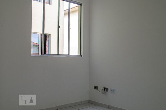 Sala de apartamento à venda com 2 quartos, 56m² em Sítio Cercado, Curitiba