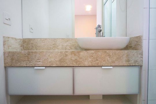 Banheiro de apartamento à venda com 1 quarto, 61m² em Vila Andrade, São Paulo