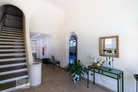 Hall social de apartamento à venda com 3 quartos, 75m² em Vila Clementino, São Paulo