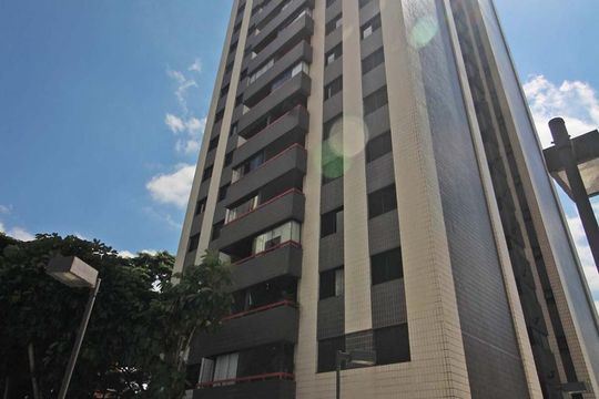 Fachada do bloco de apartamento para alugar com 2 quartos, 82m² em Vila Progredior, São Paulo