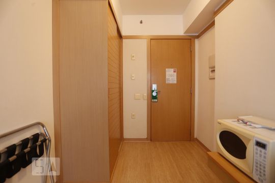 Cozinha de apartamento para alugar com 1 quarto, 30m² em Consolação, São Paulo