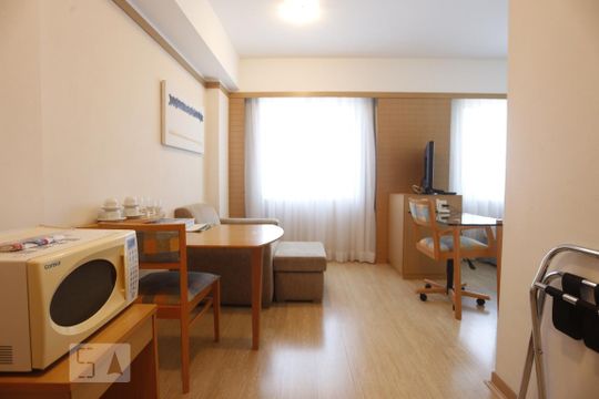 Sala e Copa de apartamento para alugar com 1 quarto, 30m² em Consolação, São Paulo