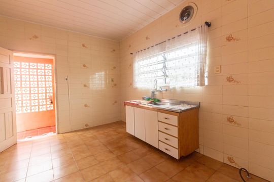 Cozinha de casa à venda com 3 quartos, 150m² em Centro, Osasco