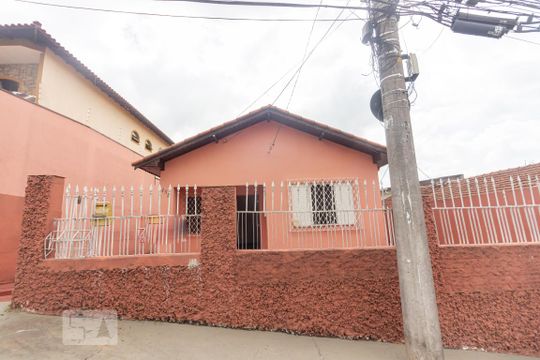Casa à venda com 3 quartos, 150m² em Centro, Osasco