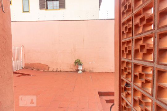 Quintal de casa à venda com 3 quartos, 150m² em Centro, Osasco