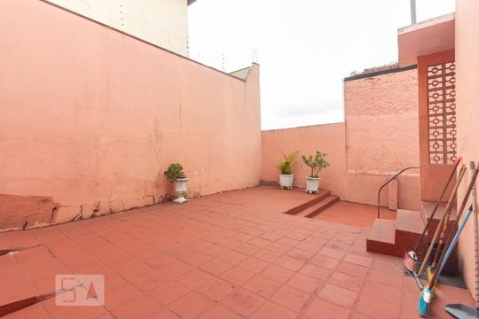 Quintal de casa à venda com 3 quartos, 150m² em Centro, Osasco