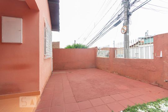 Quintal de casa à venda com 3 quartos, 150m² em Centro, Osasco